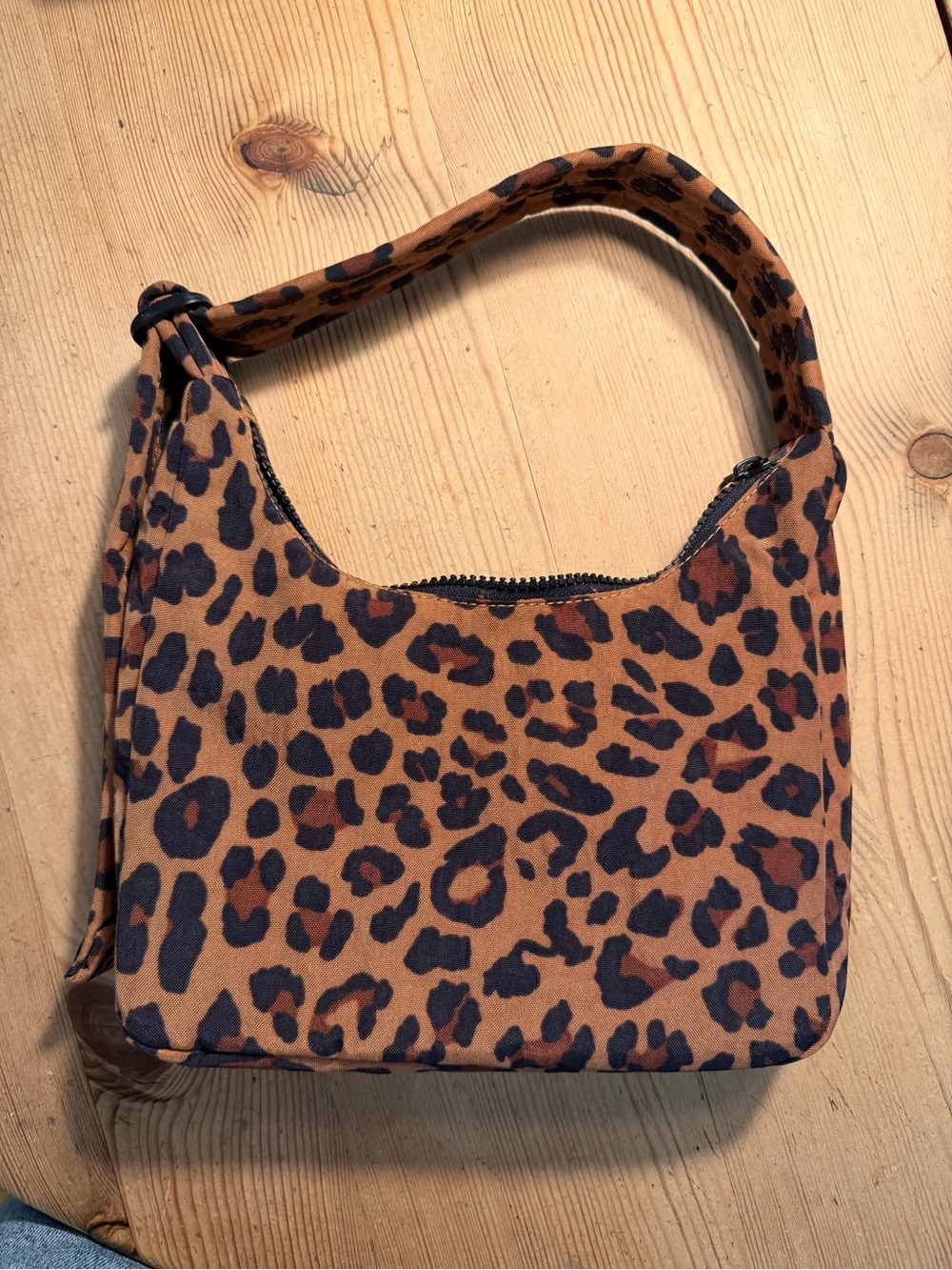 BAGGU Leopard Print Shoulder Bag